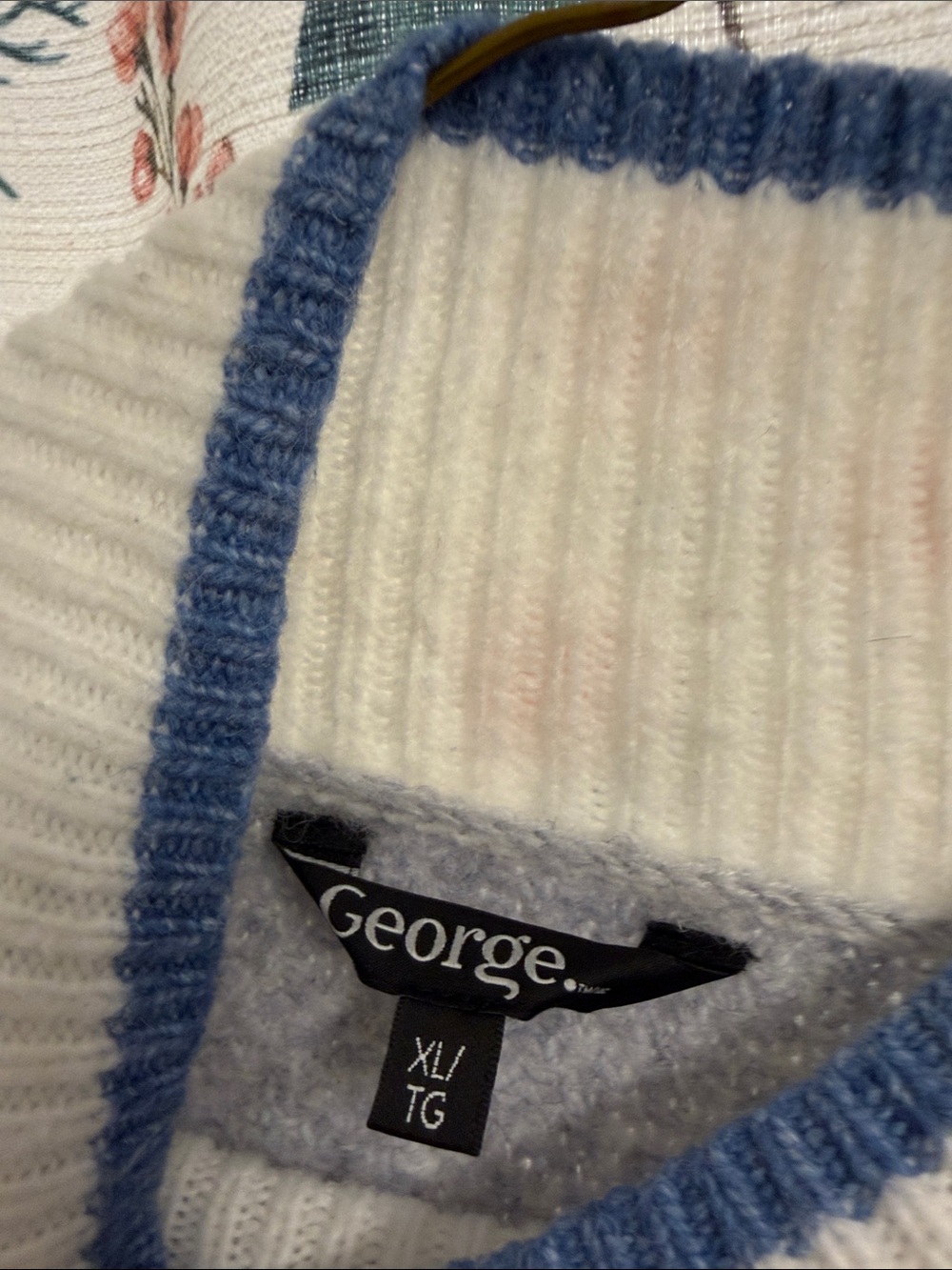 🍂☕️George Colorblock Cowl Sweater in Blue, Gray & Cream - Picture 2 of 2